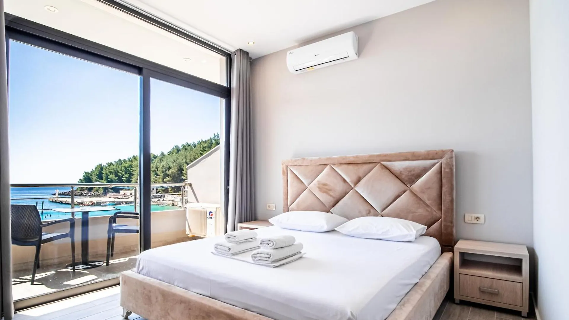 Konukevi Endless Blue Himara Otel Arnavutluk