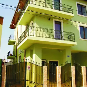 Edera - Gazda Profesionista Aparthotel Bucarest