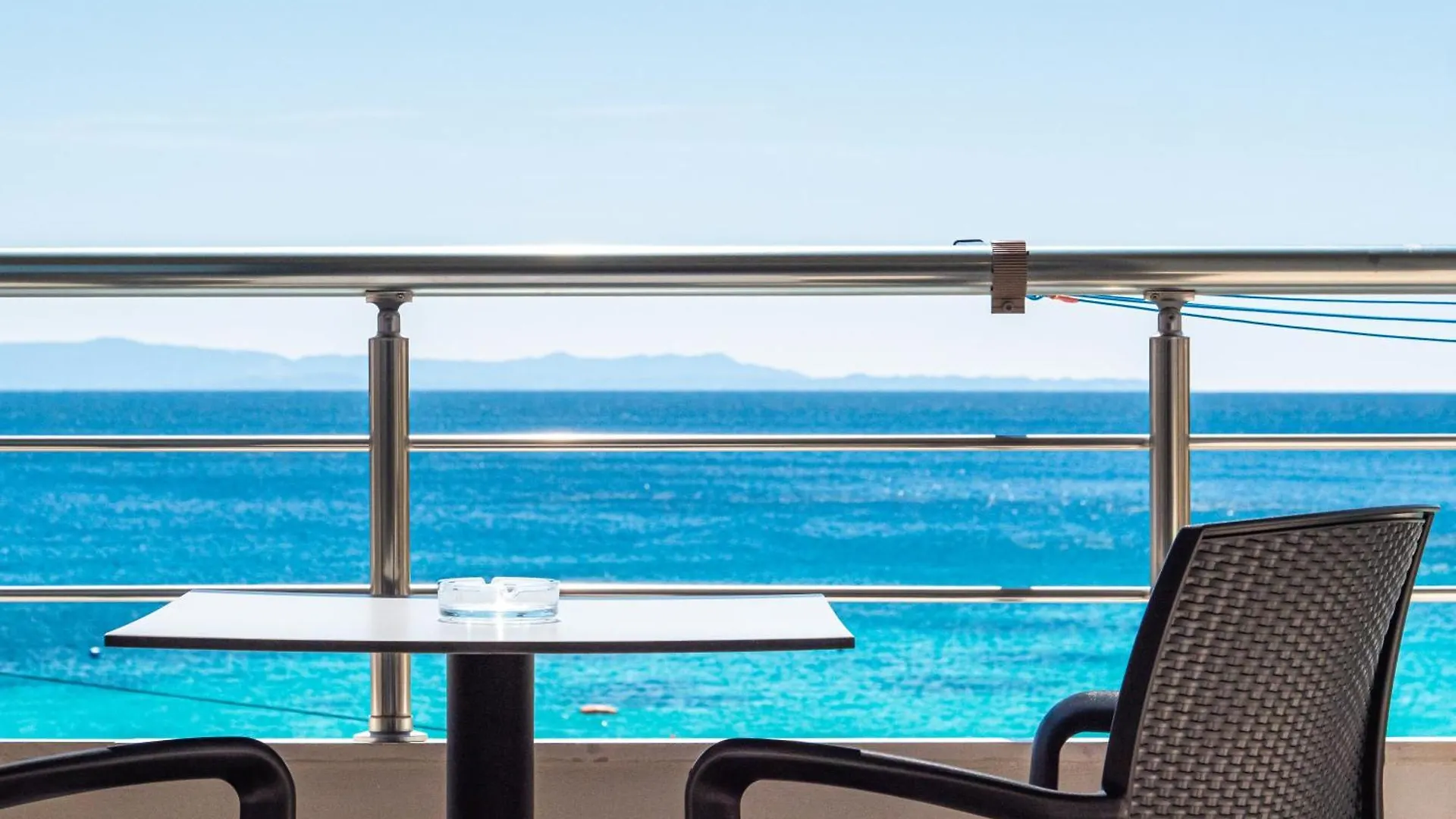 Pensionat Endless Blue Himara Hotell