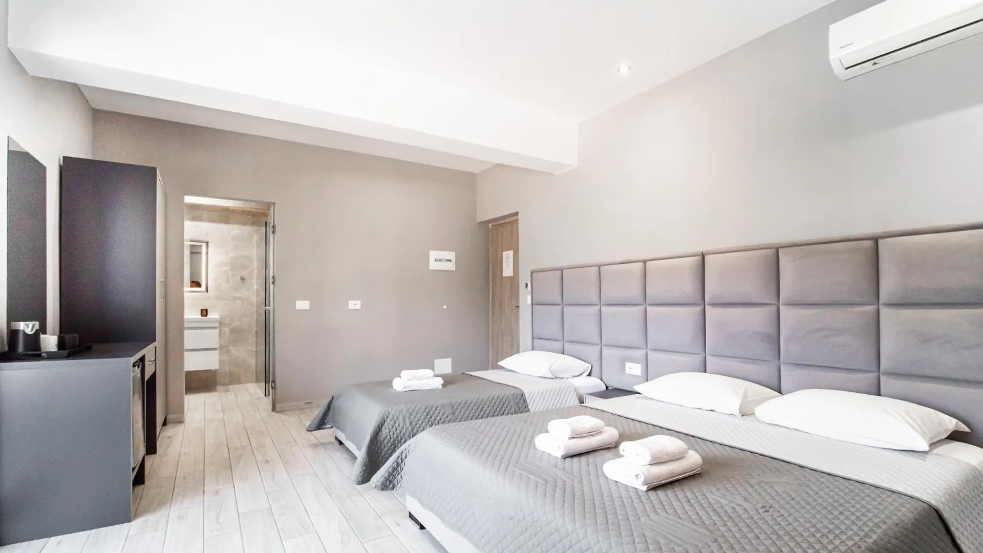 Endless Blue Himara Hotell 0*, Himare