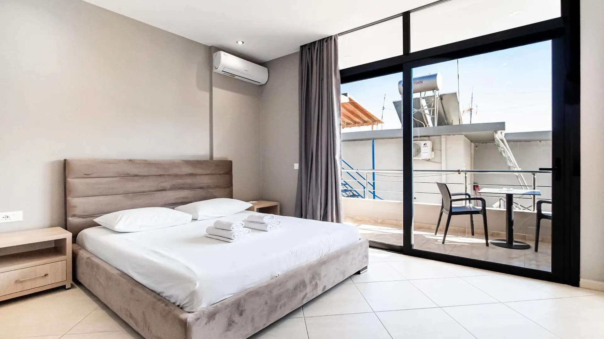 Endless Blue Himara Hotell Albanien